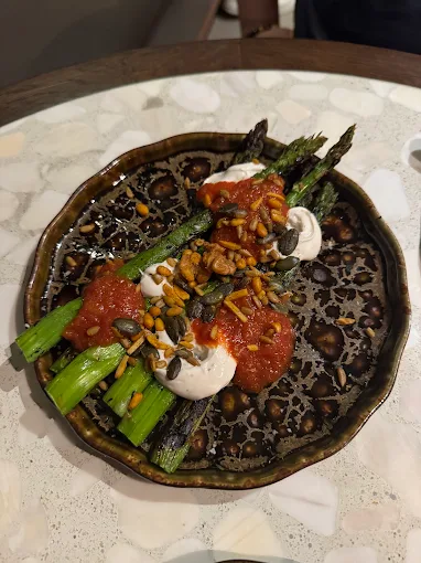 Wine tasting & bites, 2